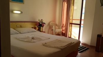 Midi Hotel Аланія Екстер'єр фото