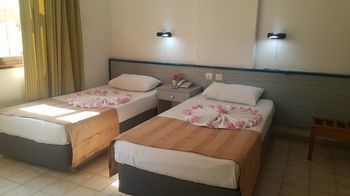 Midi Hotel Аланія Екстер'єр фото