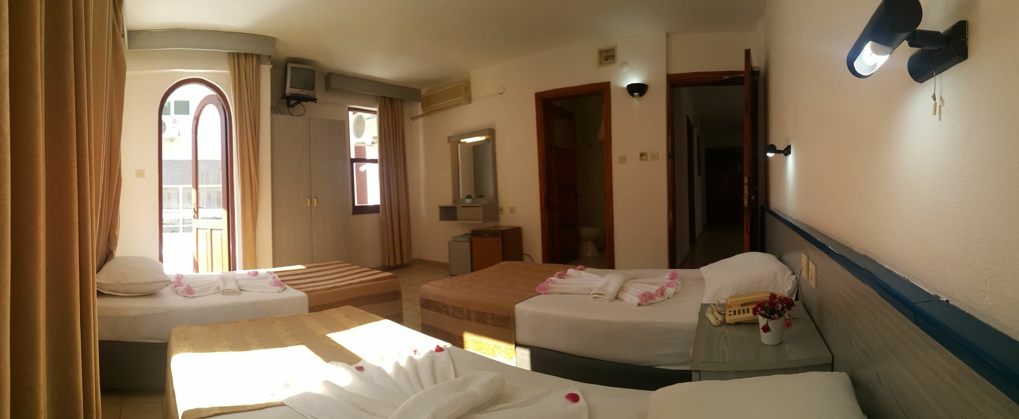 Midi Hotel Аланія Екстер'єр фото