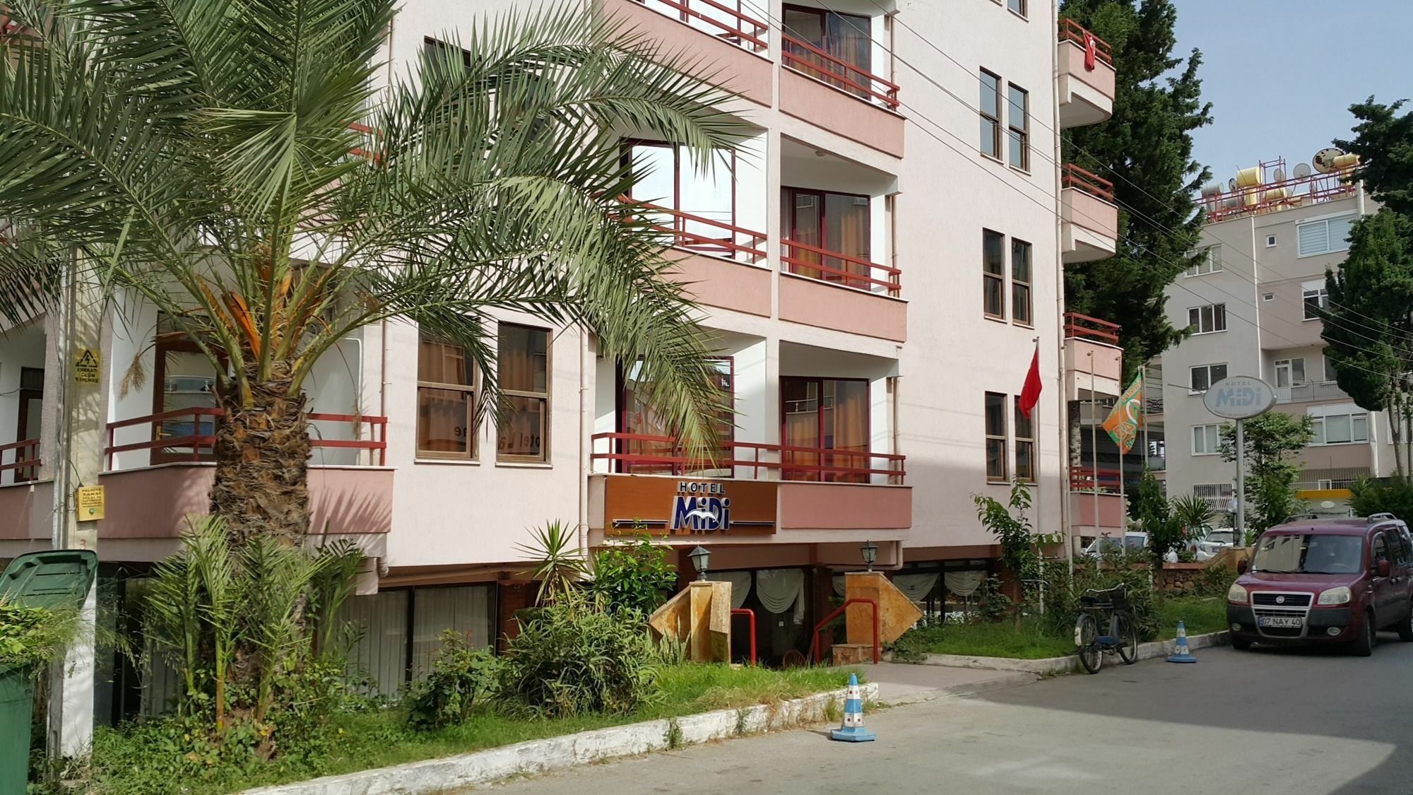 Midi Hotel Аланія Екстер'єр фото
