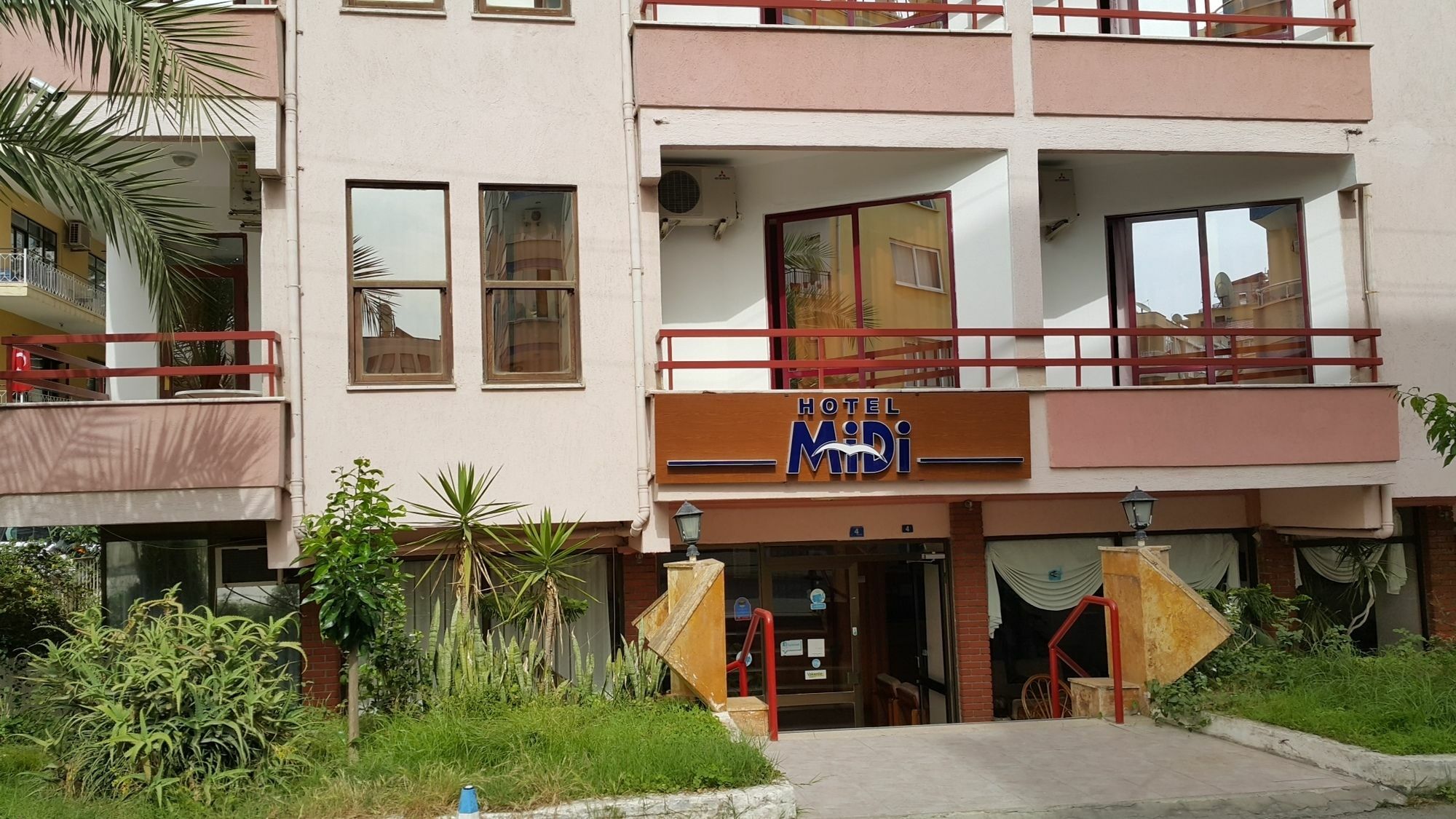 Midi Hotel Аланія Екстер'єр фото